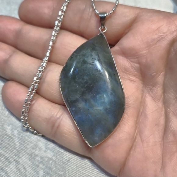Blue Labradorite Necklace - Picture 2 of 6